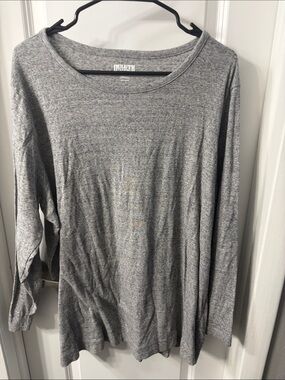 Duluth Trading Co Gray Long Sleeve Tee